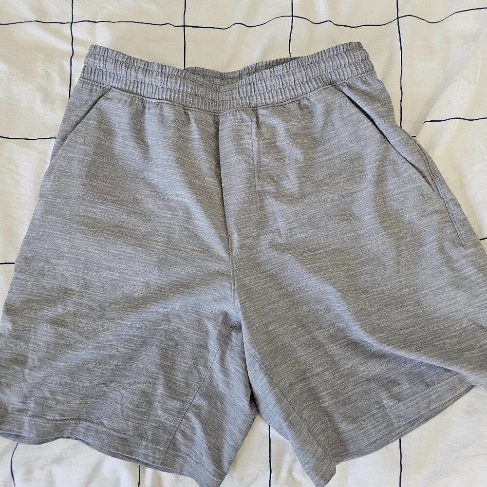 Men’s Lululemon Athletic / Training Shorts Size Small